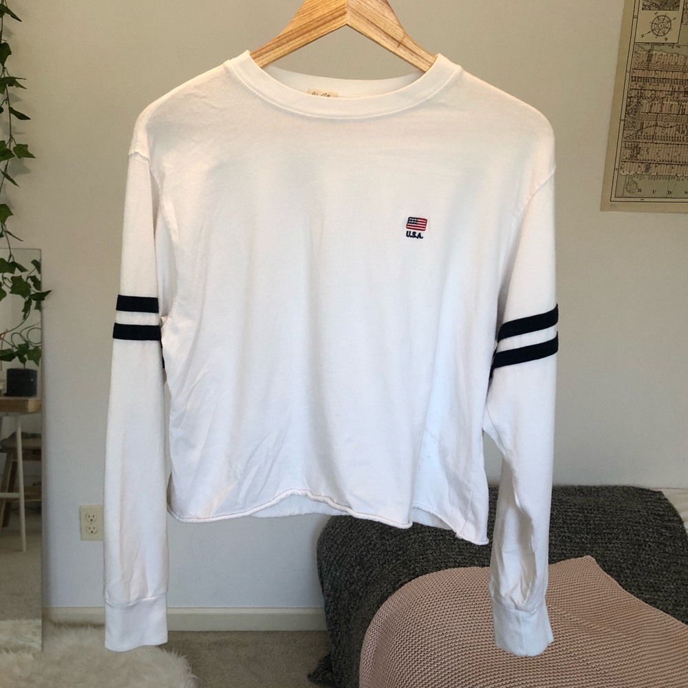 Brandy Melville John galt cropped long sleeve tee